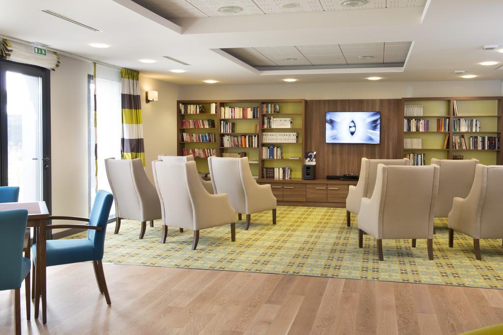 Aparthotel Domitys La Fleur De Lin Landerneau Zewnętrze zdjęcie